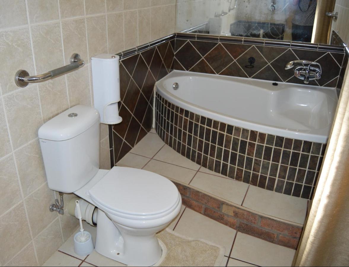 House Ebony B&B Newcastle Ngoại thất bức ảnh
